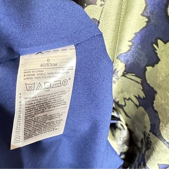 BANANA REPUBLIC Silky Floral Contrast Stitch Maxi Dress - Picture 10 of 14